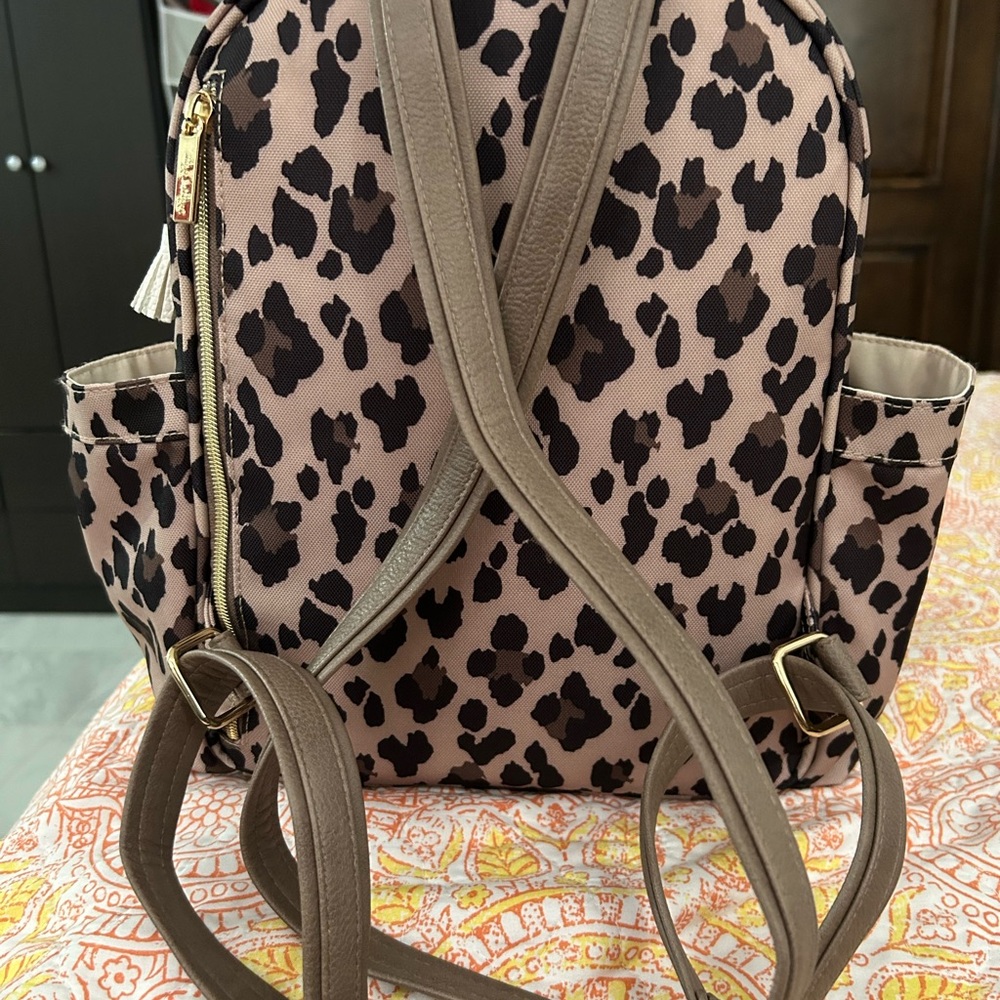 It’s Ritzy Mini Leopard Bag Pack - Picture 5 of 12